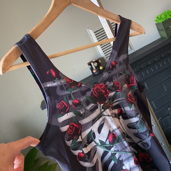 Women’s Small skull Body suit NWOT - Picture 11 of 16